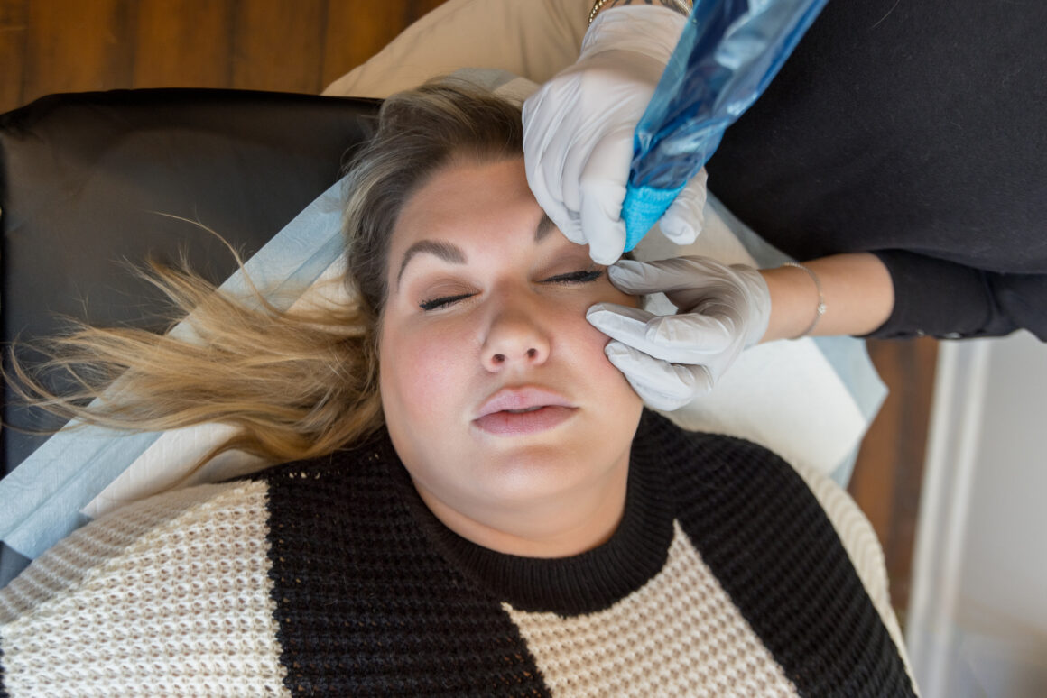 Eyeliner tattoo procedure in Nashville at Urban Oasis Nashville with permanent makeup artist
